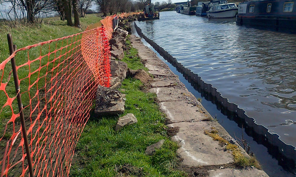 Trench sheets in Leeds to Liverpool canal